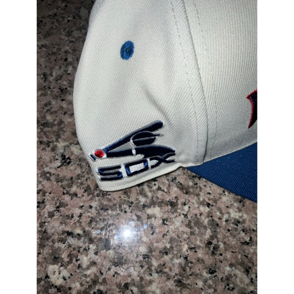 Mitchell & Ness Chicago White Sox SnapBack Hat - Picture 3 of 8